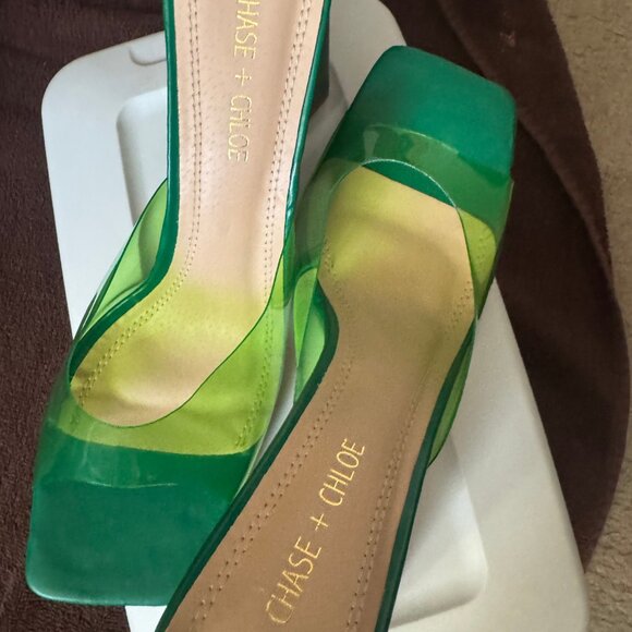 Classy Chase & Chloe slip ons - Picture 3 of 5